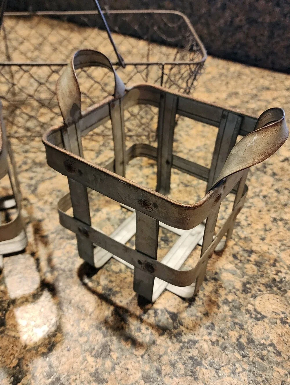 Rustic Farmhouse Wire Picnic Basket W/ Wood Handles and 2 Sm Metal Baskets